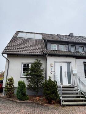 Herzlich Willkommen in Vorsfelde! - Ein Raumwunder! Modernisierte Doppelhaushälfte mit ausgebautem Spitzboden