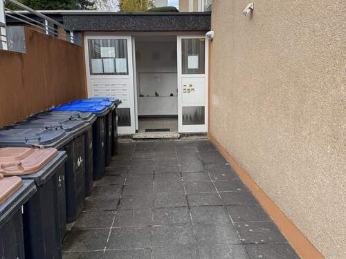 Hauseingang.JPG - 3 Zimmer Etagenwohnung in Brühl