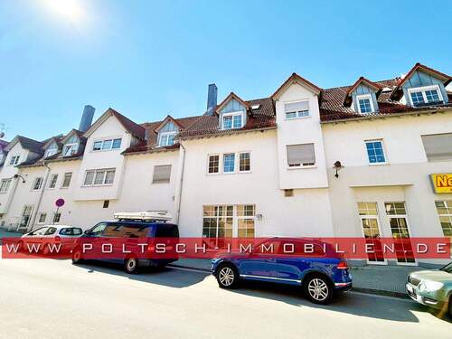 Straßenansicht - Nähe Uniklinikum Jena: provisionsfreie 2-R-Maisonette-DG-Wohnung, vermietet