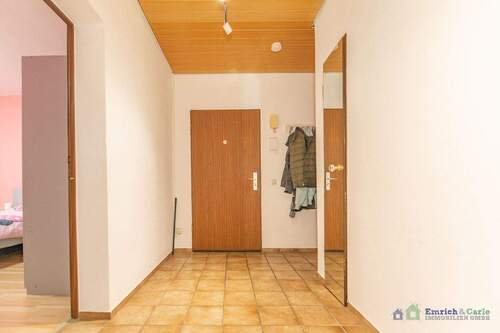 Flur / Eingangsbereich - 