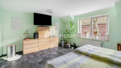 1. OG Schlafzimmer 1 2 - 