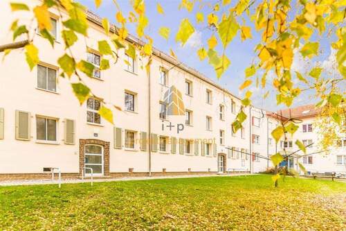 Hausanicht - Herzlich Willkommen in Deiner neuen Wohnung nahe dem Graßdorfer Wäldchen! Seniorengerecht - Tageslichtbad mit Dusche
