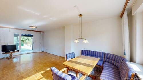 Wohn- und Esszimmer mit Blick zum Wintergarten - 4 Zimmer Reihenendhaus in Hamm