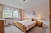 Schlafzimmer im Erdgeschoß - 