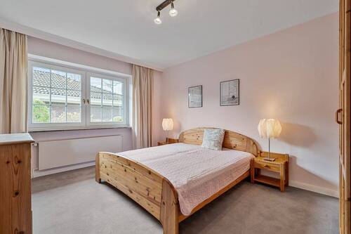Schlafzimmer im Erdgeschoß - 