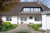 Frontansicht Haus - Idyllisches Landhaus in ruhiger Sackgasse - Platz für die ganze Familie
