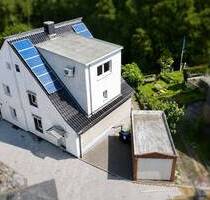 Viel Platz für die Familie - modernisierte Doppelhaushälfte mit Garage und großem Garten - Hattingen Welper