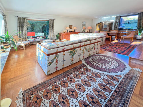 Geräumiges Wohnzimmer - 