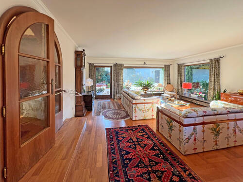 Wohnzimmer mit Panoramerfenster - 