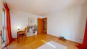 Zimmer I - 5 Zimmer Etagenwohnung in Frankfurt am Main