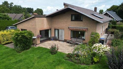 Gartenansicht - 8 Zimmer Einfamilienhaus zum Kaufen in Varel