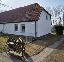 Einmaliges Grundstück mit schöner und kuscheliger DHH - Blick auf den Bodden - Altenpleen Günz