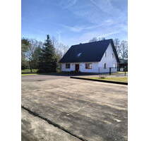 freistehendes Einfamilienhaus mit großzügigen Nebengelass und GS - Colbitz