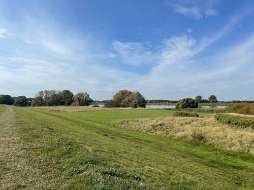Wohnen an der Elbe - Grundstück in Drage