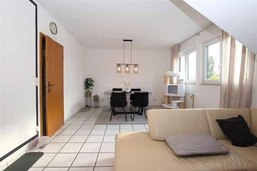 Herzlich Willkommen - Gemütliche 3-Zimmer-Wohnung - 1.100,00 EUR Kaltmiete, ca.  87,00 m² Wohnfläche