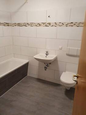 Badezimmer - Etagenwohnung mit 83,00 m&sup2; in Kahla zur Miete