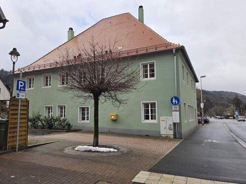 Objekansicht - Mehrfamilienhaus, Wohnhaus in Pommelsbrunn