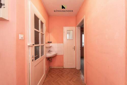 Flur 1. OG - 1 Zimmer Mehrfamilienhaus, Wohnhaus in Stuttgart