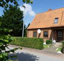 gepflegte Doppelhaushälfte mit schönem Grundstück - Neukloster Neuhof