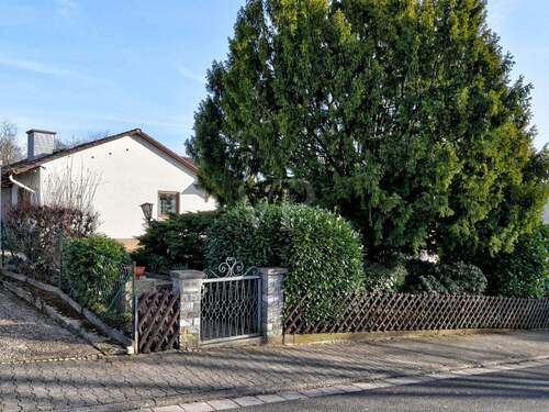 Außenfoto - 4 Zimmer Einfamilienhaus zum Kaufen in Glashütten