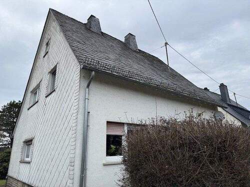 Seitenansicht - 8 Zimmer Einfamilienhaus zum Kaufen in Morbach