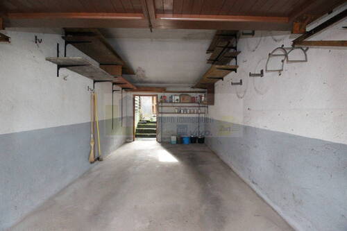 Garage - 
