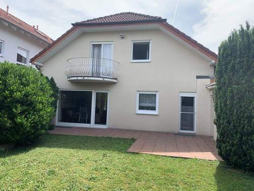 Gartenansicht - 6 Zimmer Einfamilienhaus zum Kaufen in Ubstadt-Weiher