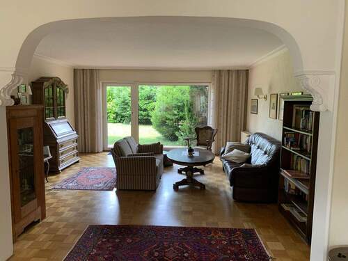 Wohnzimmer - 6 Zimmer Einfamilienhaus in Ubstadt-Weiher