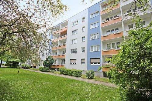 Ansicht hinten - 2 Zimmer Etagenwohnung zur Miete in Halle (Saale)