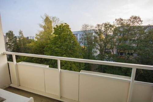 Balkon - Etagenwohnung mit 49,70 m² in Halle (Saale) zur Miete