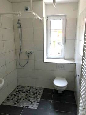 Duschbad - 4 Zimmer Etagenwohnung in Erlangen