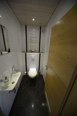 WC - 