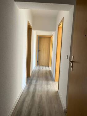 9d3ca59b-376a-462f-9108-3e88281a702f.jpg - lichtdurchflutete 3-Raum-Wohnung in ruhiger Lage