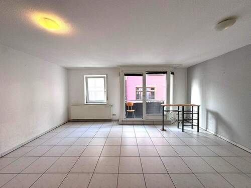 Wohnzimmer - 2 Zimmer Etagenwohnung zum Kaufen in Lahr/Schwarzwald