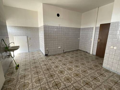 Küche Gewerbe - 1 Zimmer Mehrfamilienhaus, Wohnhaus zum Kaufen in Hammelburg