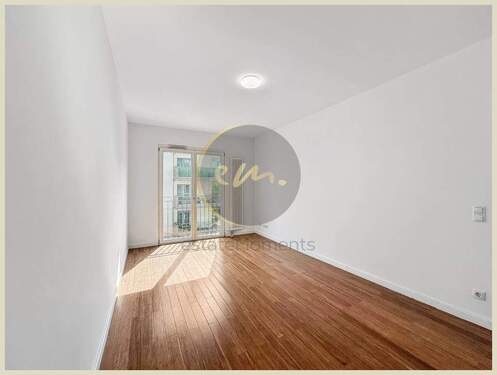 Zimmer 2 - 4 Zimmer Etagenwohnung in Berlin