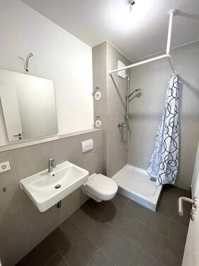 Modernes Badezimmer - 