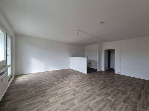 Wohnzimmer/Küche - Musterfoto - 3 Zimmer Etagenwohnung zur Miete in Chemnitz