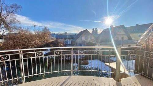 Balkon - Helle 1-Zimmer-Wohnung mit Balkon & TG-Stellplatz in Laufen an der Salzach.