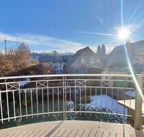 Helle 1-Zimmer-Wohnung mit Balkon & TG-Stellplatz in Laufen an der Salzach.