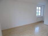 Wohnzimmer mit offener Küche - 