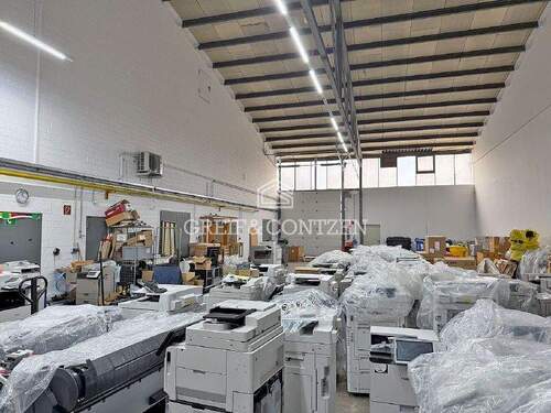 Innenansicht Halle - Halle zur Miete in Hürth