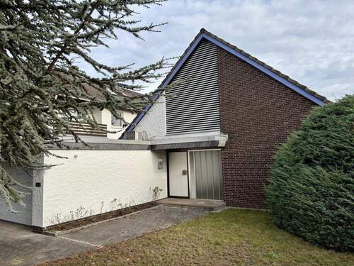 Außenansicht - 7 Zimmer Einfamilienhaus zum Kaufen in Ronnenberg