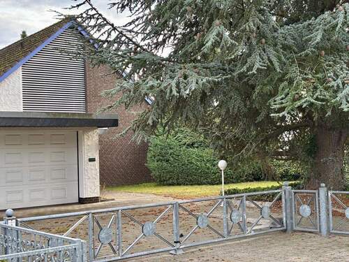 Außenansicht - 7 Zimmer Einfamilienhaus in Ronnenberg