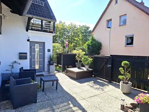 Eingangsbereich - PROVISIONSFREI - MEHRFAMILIENHAUS IN BOTHFELD