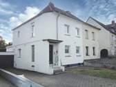 Vorderansicht - 5 Zimmer Doppelhaushälfte zum Kaufen in Mülheim