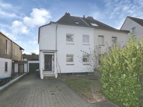 Vorderansicht - 5 Zimmer Doppelhaushälfte in Mülheim