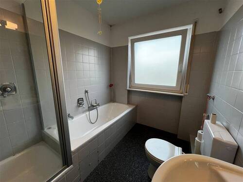 IMG_2844 - Charmante Eigentumswohnung in Erlangen: Ruhig, zentral und familienfreundlich.