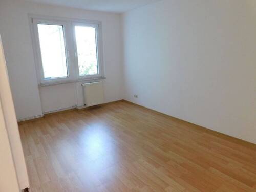 Zimmerbeispiel mit Laminat - 