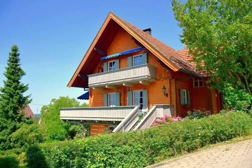 Südansicht - 8 Zimmer Einfamilienhaus in Welzheim